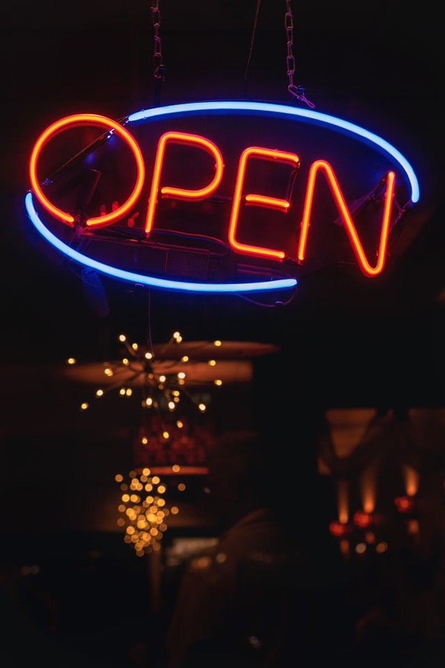 5 Reasons your business needs a website - always open